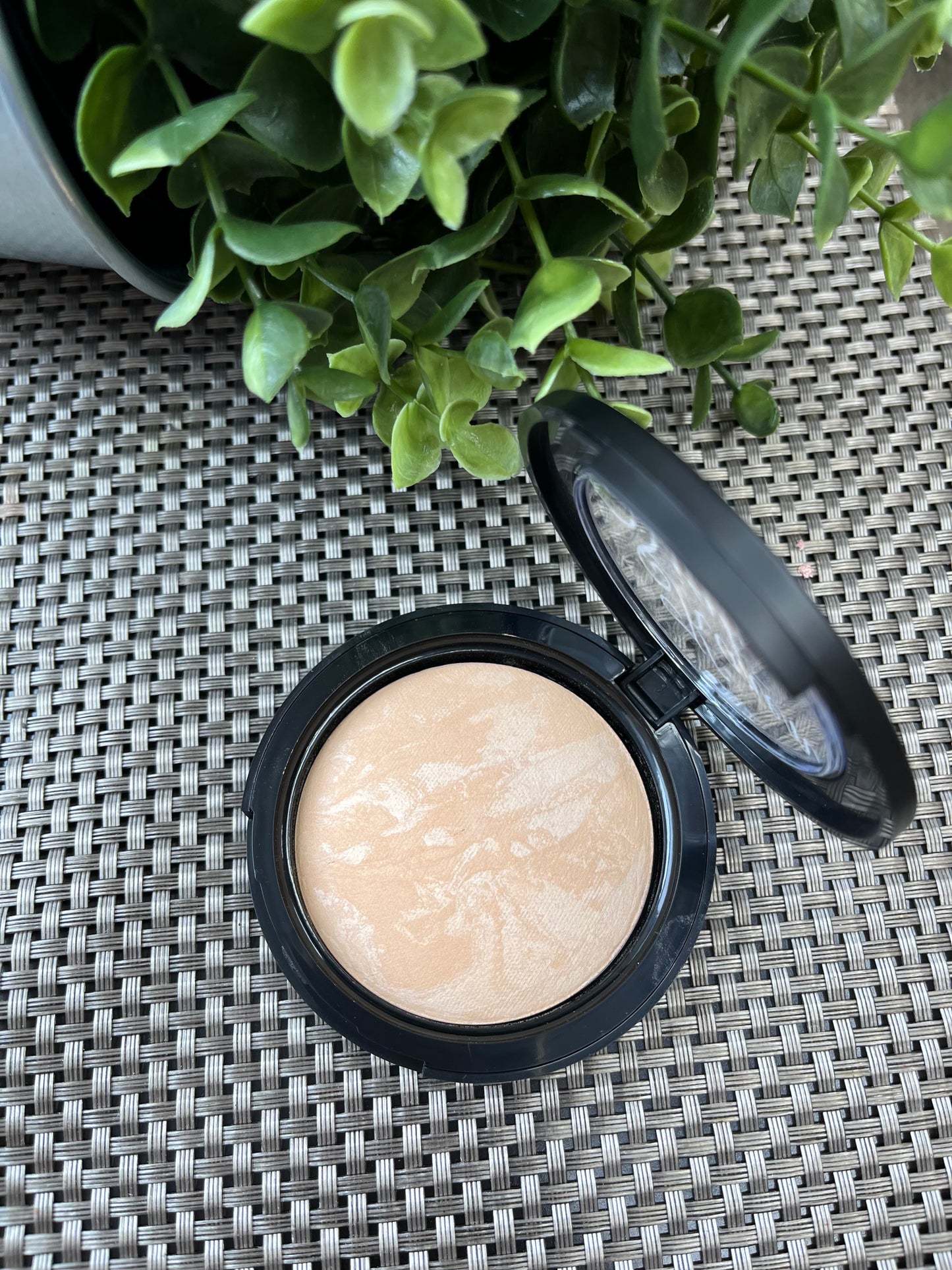 Mineral Powder Foundation - Simple Beige